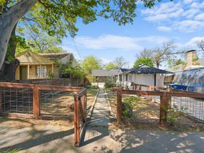 311 N Tennant Street , Dallas Texas 75208