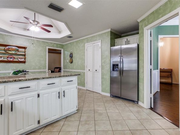 2313  Diamond Oaks Drive , Garland Texas 75044