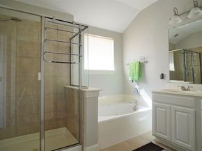 6819  Deseo  , Irving Texas 75039