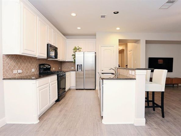 6819  Deseo  , Irving Texas 75039