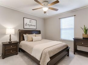 17  Abbey Road , Euless Texas 76039