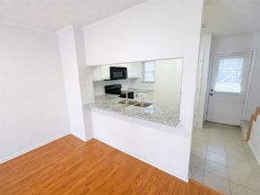 17  Abbey Road , Euless Texas 76039