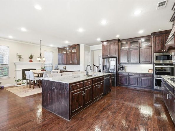 8225  Bonny Bank  , The Colony Texas 75056