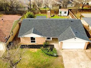 1052  Fox River Lane , Fort Worth Texas 76120