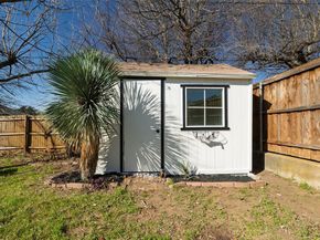 1052  Fox River Lane , Fort Worth Texas 76120