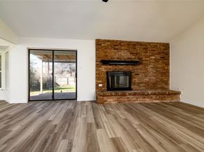 1052  Fox River Lane , Fort Worth Texas 76120