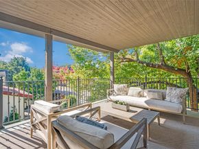 7002  Lakewood Boulevard , Dallas Texas 75214