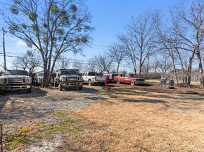2512  High Crest Avenue , Fort Worth Texas 76111