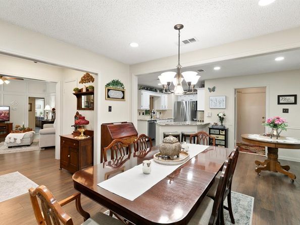 417  Stroud Lane , Garland Texas 75043