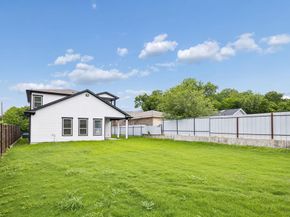 1206  Vermont Avenue , Dallas Texas 75216