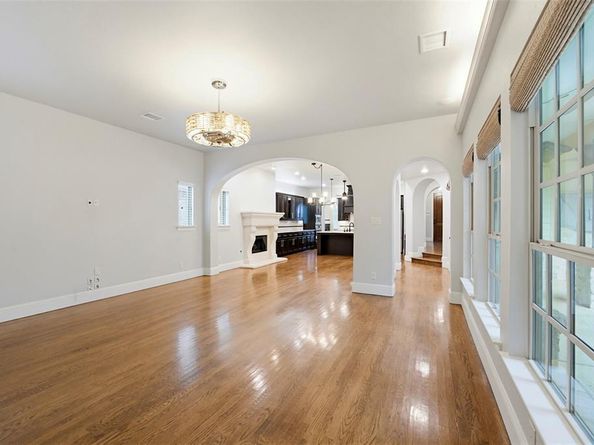 2201  Austin Waters  , Carrollton Texas 75010