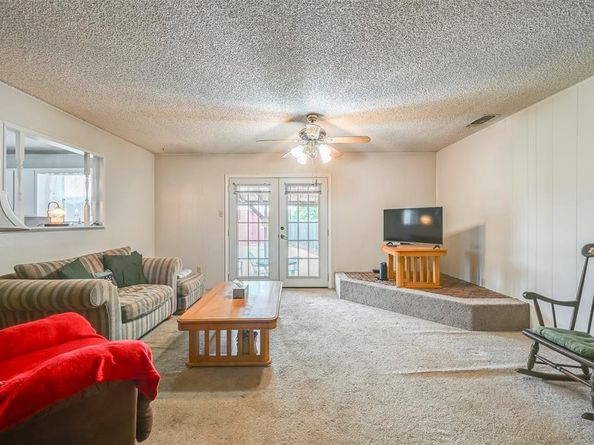 3629  Lucy Trimble Road , Burleson Texas 76028
