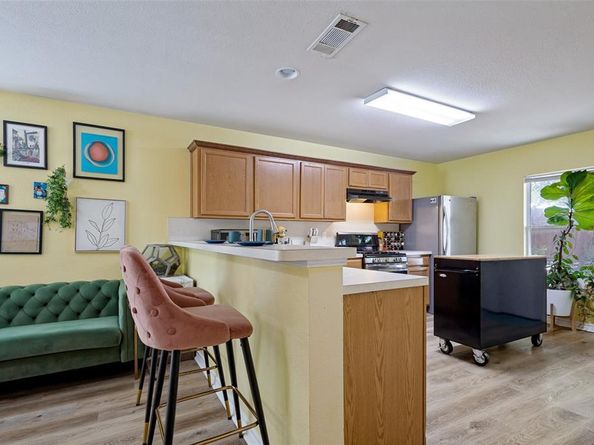1008 E Prairie Street , Denton Texas 76205