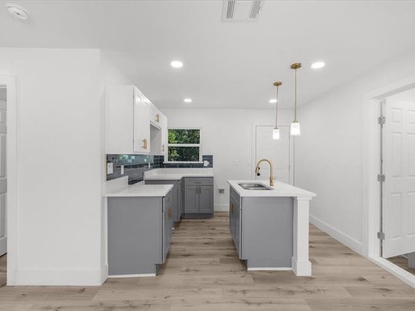 3454  Moberly Street , Fort Worth Texas 76119