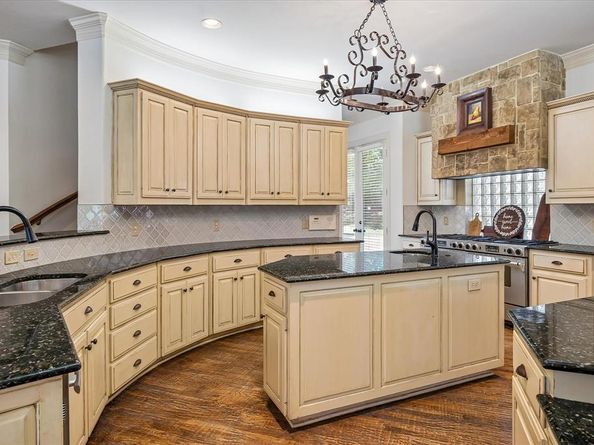 2901  Hidden Creek Lane , McKinney Texas 75072