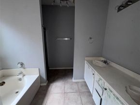 601  Elektoy Way , Fort Worth Texas 76108