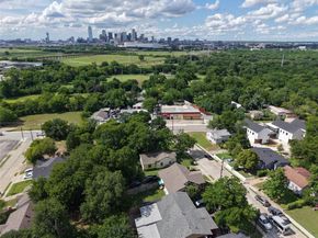 315  Avenue G Avenue , Dallas Texas 75203