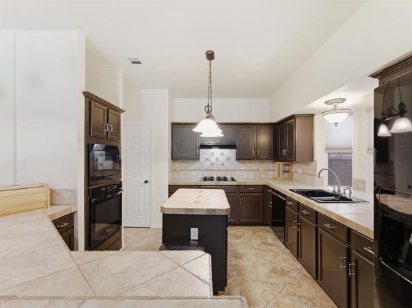 4008  Falcon Ridge Drive , Haltom City Texas 76137