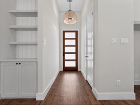 3711  Metropolitan Avenue , Dallas Texas 75210