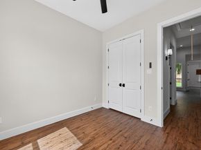3711  Metropolitan Avenue , Dallas Texas 75210