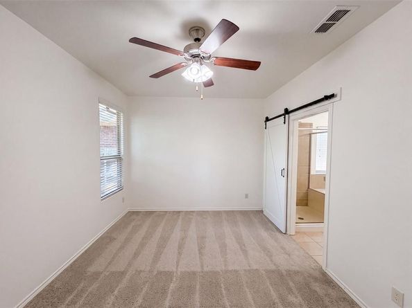 1108  Edgewater Drive , Azle Texas 76020