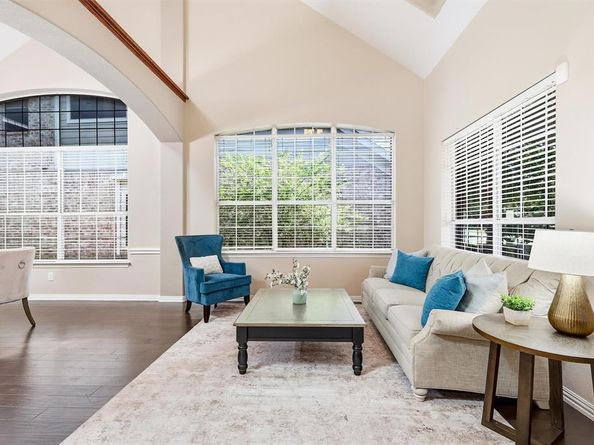8912  Wyatt Circle , Lantana Texas 76226