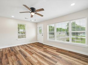 1455  Honor Drive , DeSoto Texas 75115