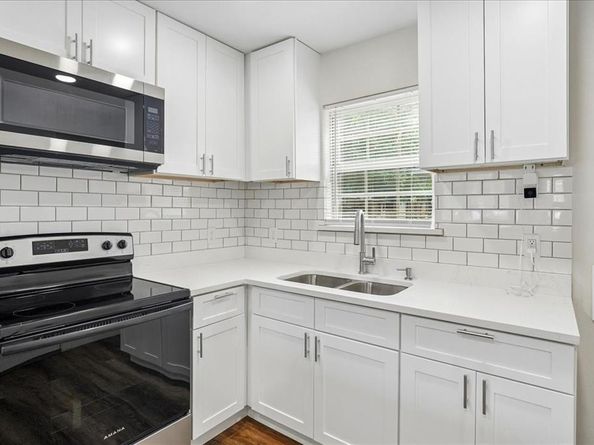 1455  Honor Drive , DeSoto Texas 75115