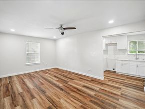 1455  Honor Drive , DeSoto Texas 75115
