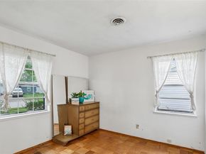 1810  Ridgewood Street , Irving Texas 75062