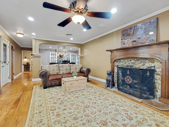1815 N Bell Avenue , Denton Texas 76209