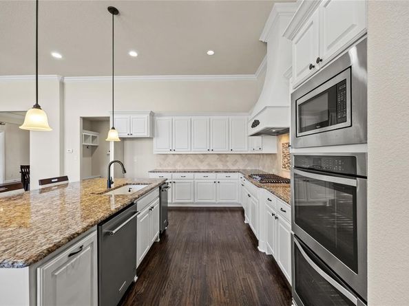 800  Yasmin Court , Heath Texas 75126
