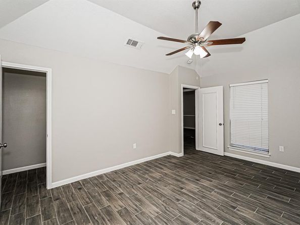 2206  Reading Road , Arlington Texas 76011