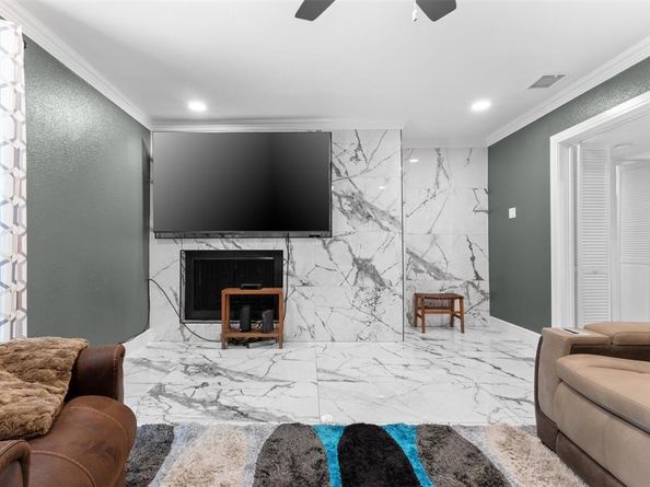 4006  Mayflower Drive , Garland Texas 75043