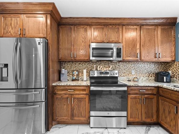 4006  Mayflower Drive , Garland Texas 75043