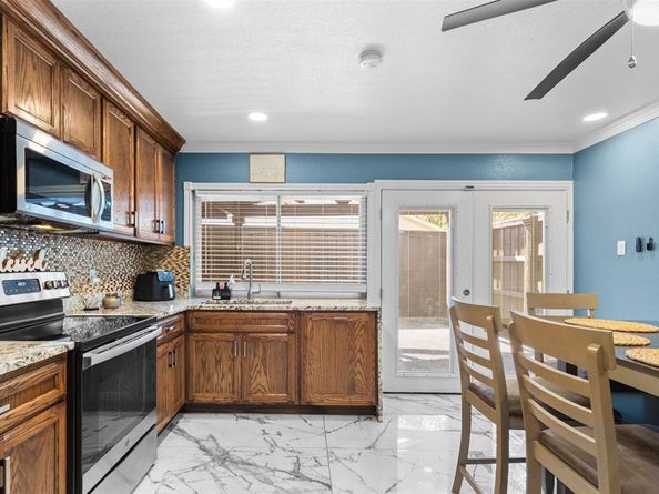 4006  Mayflower Drive , Garland Texas 75043