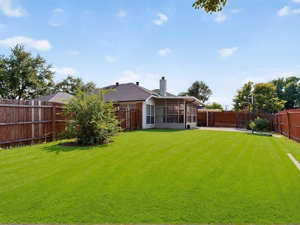 2919  Beau Drive , Mesquite Texas 75181
