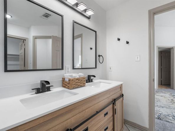 406  Fall Cedar Drive , Fort Worth Texas 76108