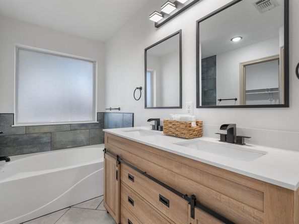 406  Fall Cedar Drive , Fort Worth Texas 76108