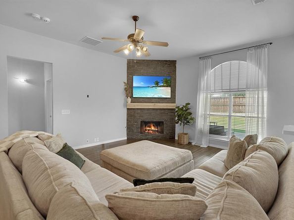 2609  Cowboy Trail , Little Elm Texas 75068