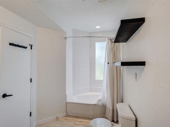 4040  Avondale Avenue  107, Dallas Texas 75219