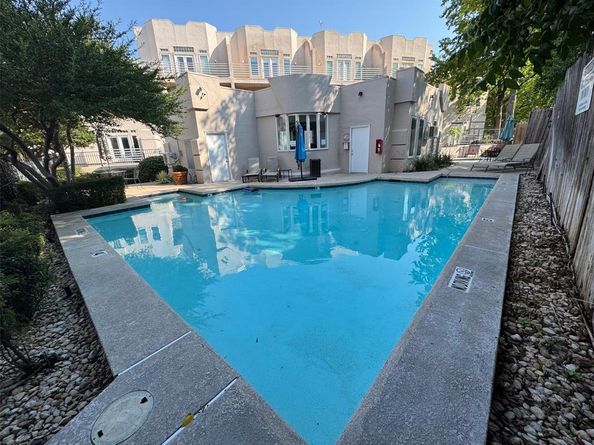 4040  Avondale Avenue  107, Dallas Texas 75219