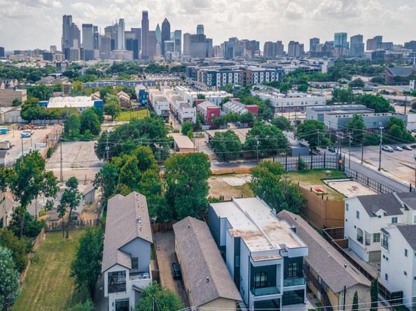 1521 N Haskell Avenue , Dallas Texas 75204