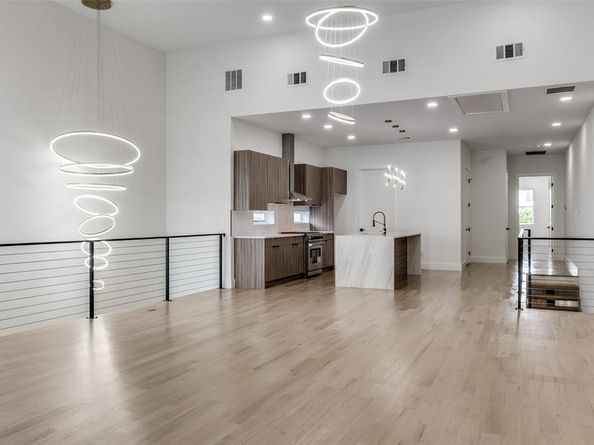 1521 N Haskell Avenue , Dallas Texas 75204