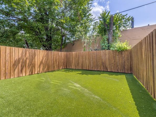 1521 N Haskell Avenue , Dallas Texas 75204