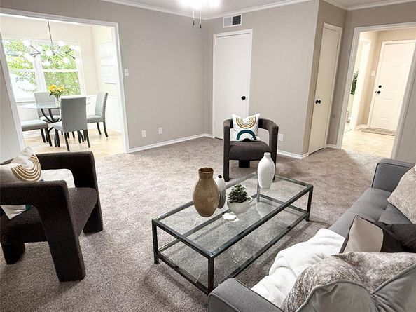 1813  Bardfield Avenue , Garland Texas 75041