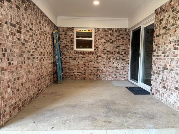 1813  Bardfield Avenue , Garland Texas 75041