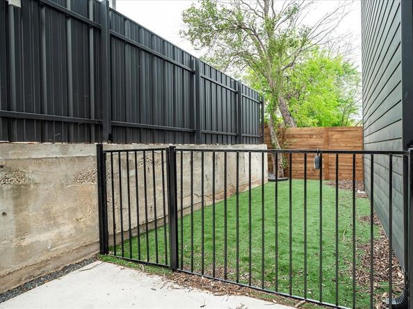 4534  Lake Avenue , Dallas Texas 75219