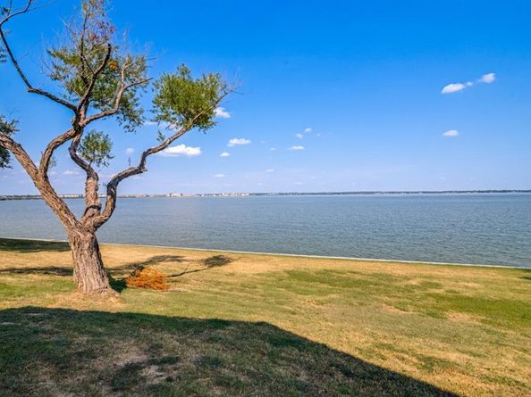 4606  Chaha   103, Garland Texas 75043