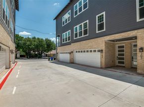 631 N Tyler Street  202, Dallas Texas 75208